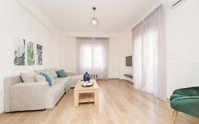 Modern Flat In Central Athens #4
